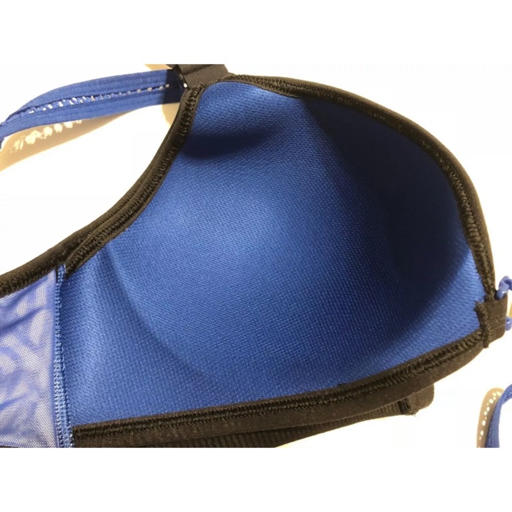 Victoria's Secret KNOCKOUT VSX WIRELESS SPORT BRA - Picture 4 of 8